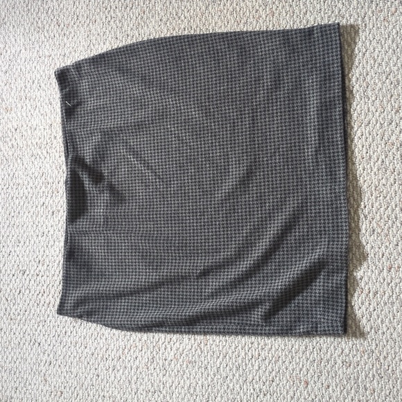 Houndstooth skirt - Picture 1 of 2